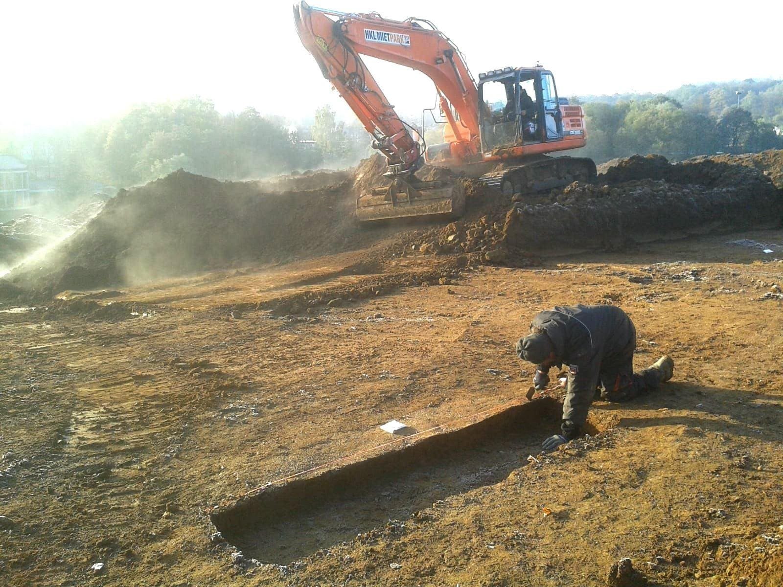 Der älteste Hausgrundriss des Sauerlandes: archäologische Ausgrabung bei Attendorn 1 Siedlungsgrube Attendorn - LWL