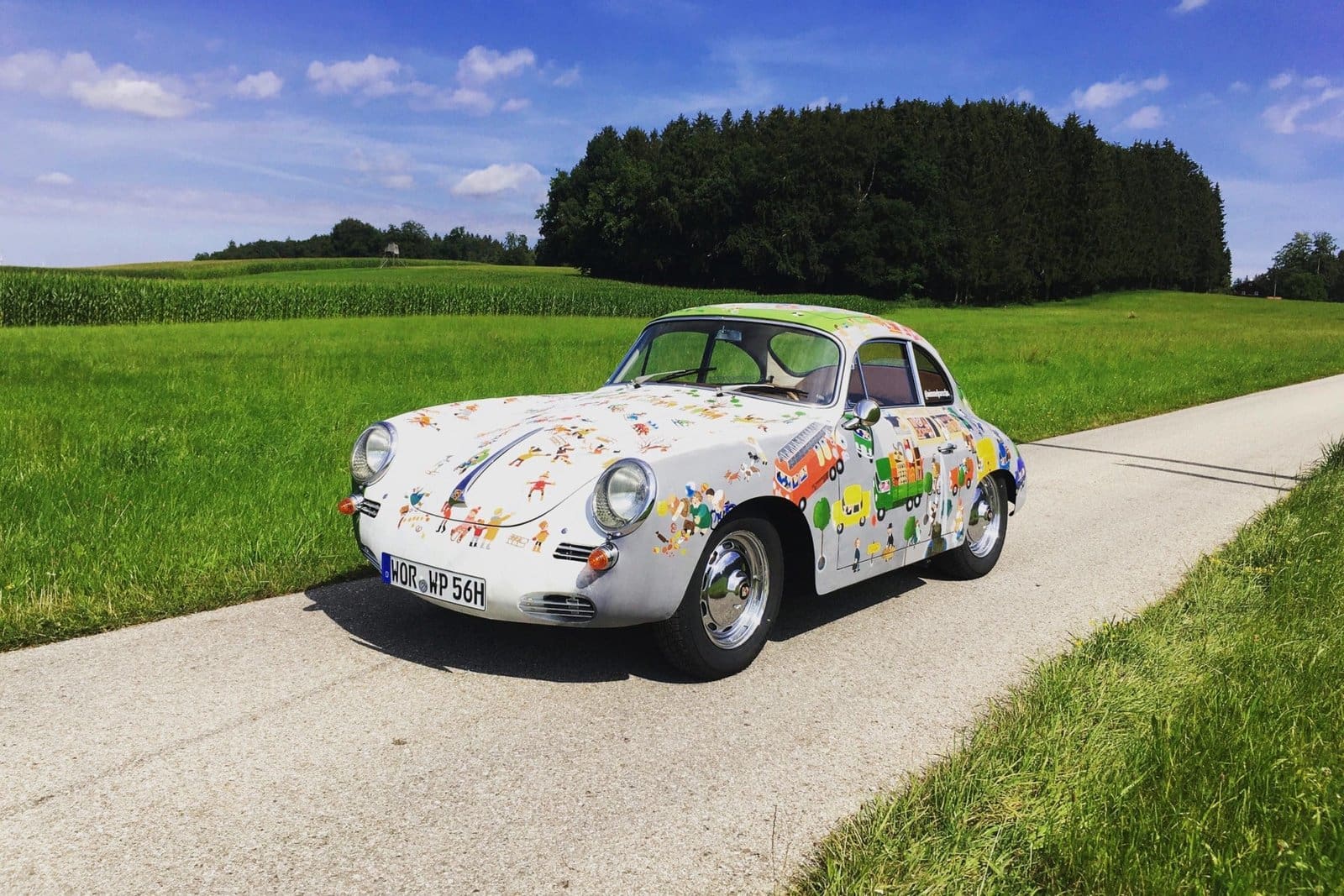 Ein Blickfang - nicht nur für Kinder: der „Wimmelporsche“ kommt zur Sauerland-Klassik 2021 3 2021 sk wimmelporsche 05