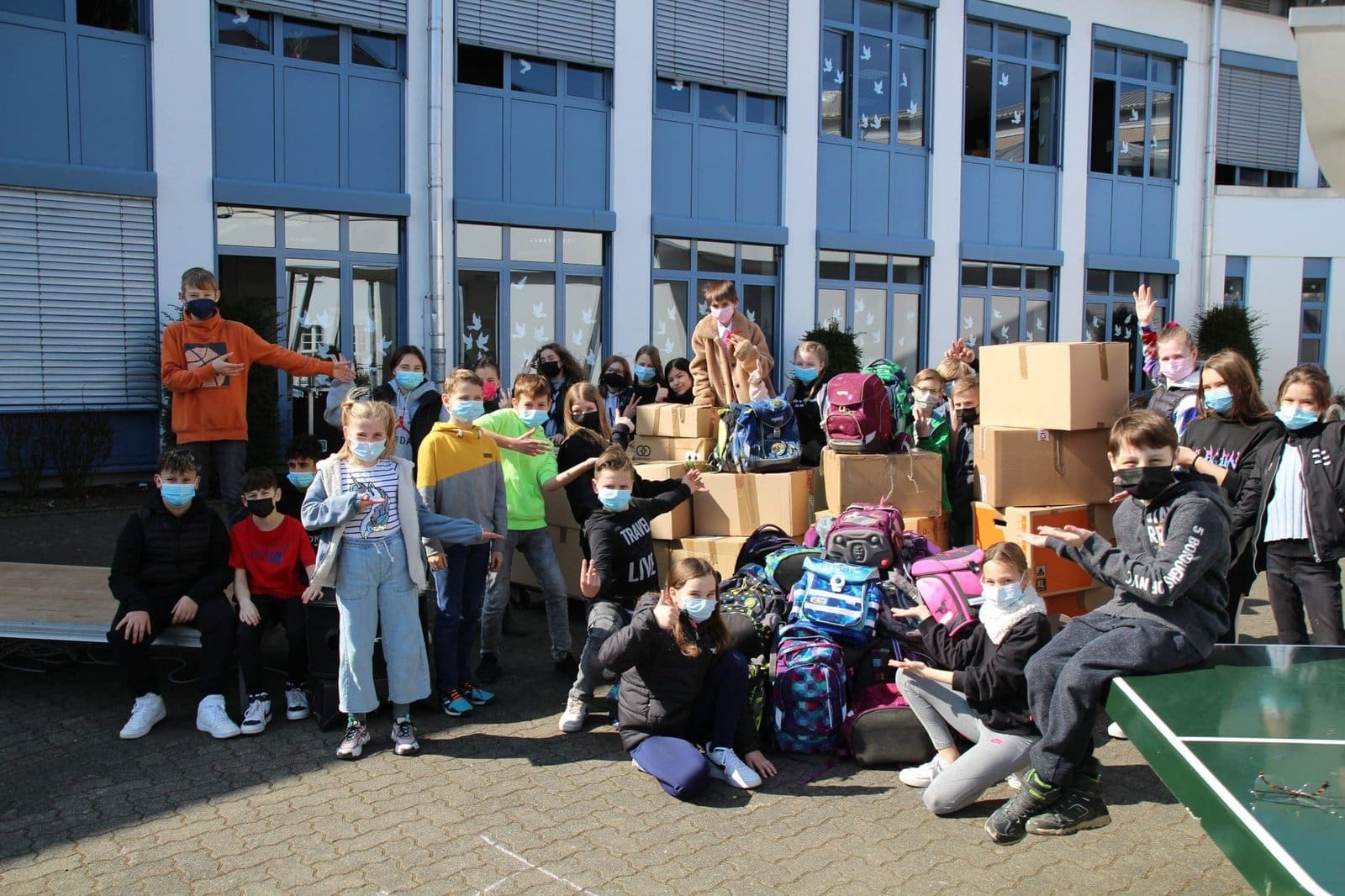 Große Hilfs- und Friedensaktion der St.-Ursula-Realschule 4 friedensaktion3