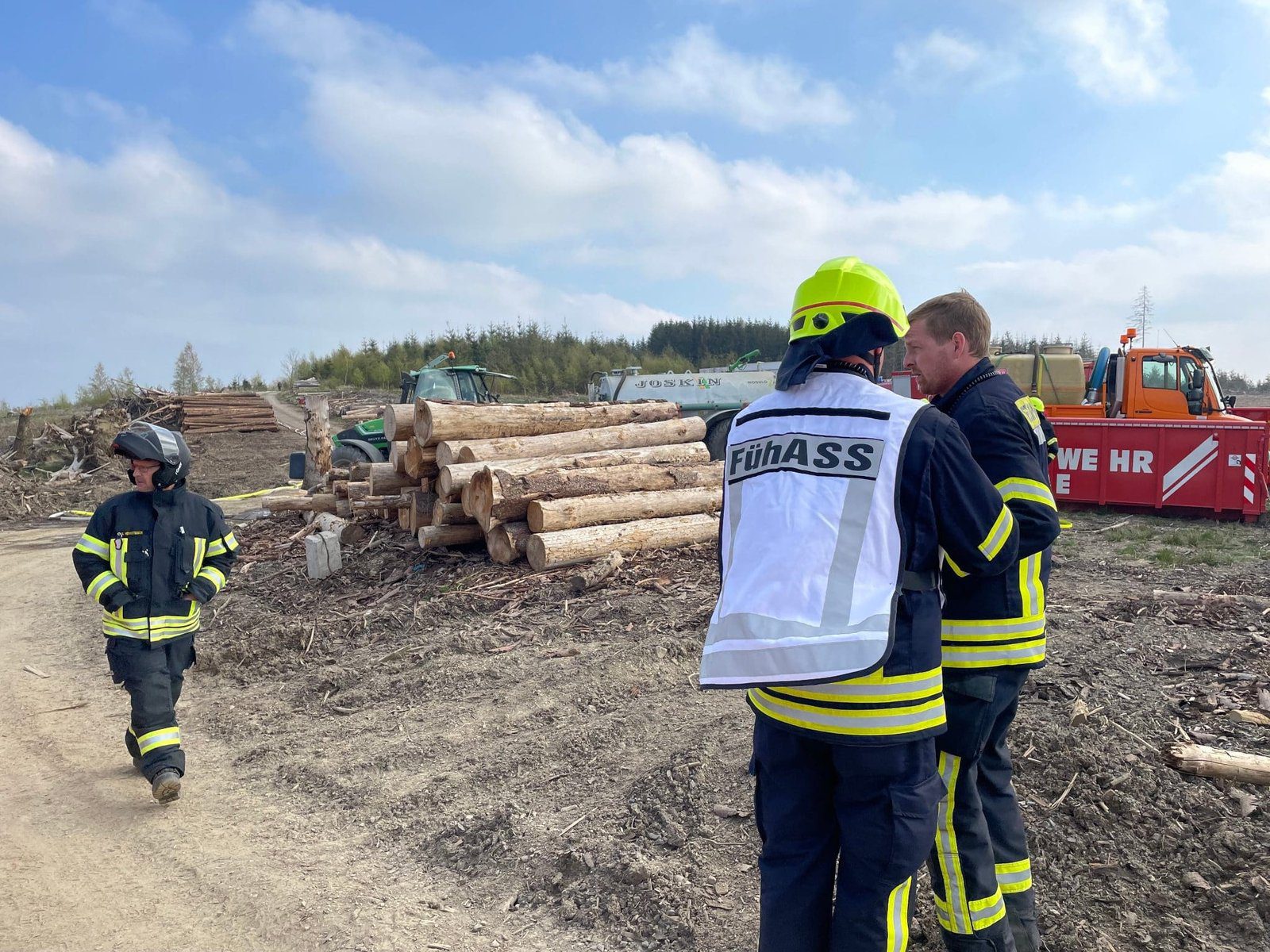 Großübung „Waldbrand“ erfolgreich verlaufen 3 img 0140